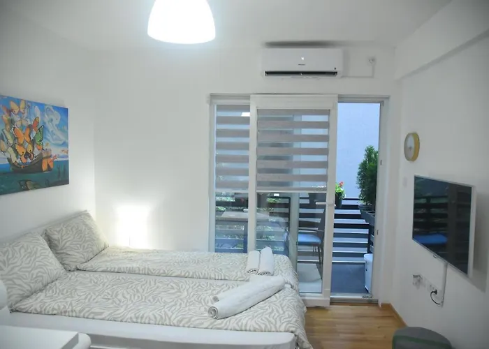 Dekart 2 Apartment